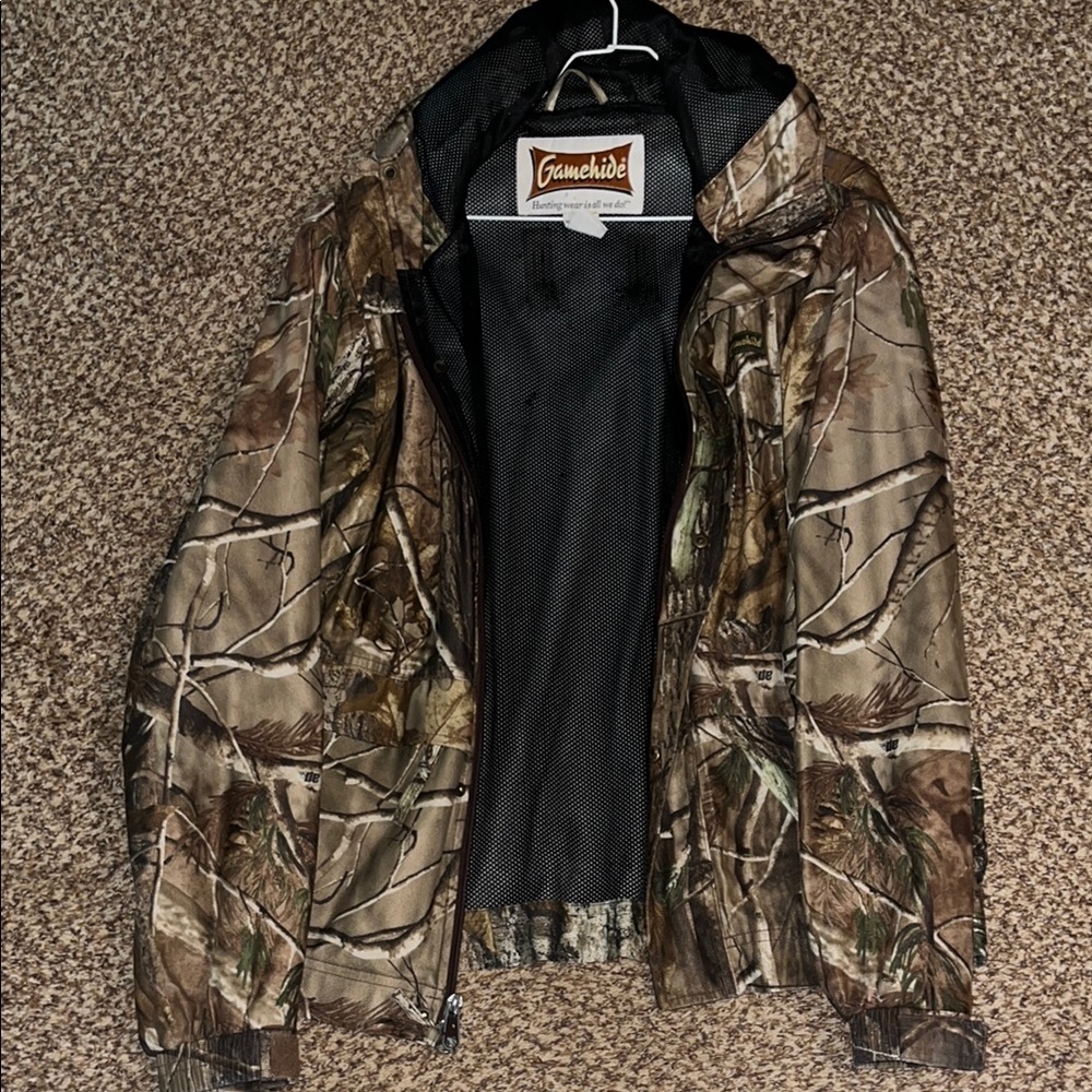 Game hide camo rain jacket